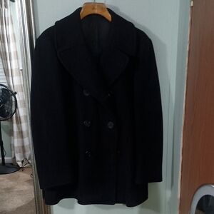 Elegant Black Double-Breasted Peacoat